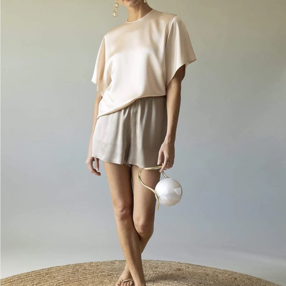 Vince Women's 100% Silk Shorts - Picture 2 of 11